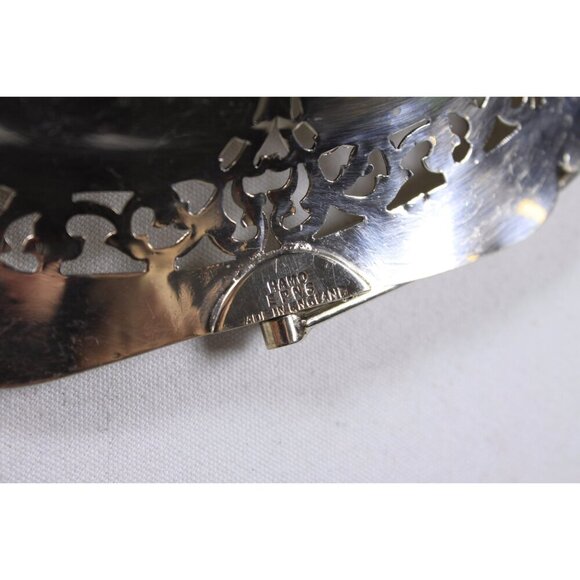 Vintage English Silver plated bon-bon dish initialled W, opulent key dish, - Picture 9 of 10